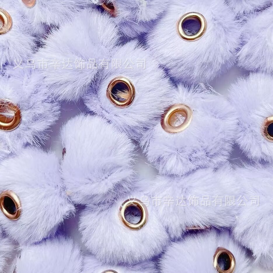 DIY pom-poms, plush beads, and through-hole DIY accessories and clothing materials