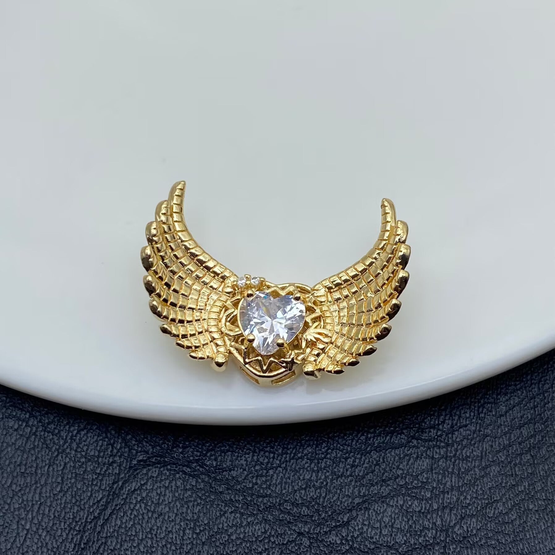 3D angel wings, full diamond heart, color-preserving zircon beads, micro-diamonds, handmade crystal bracelet/jewelry.