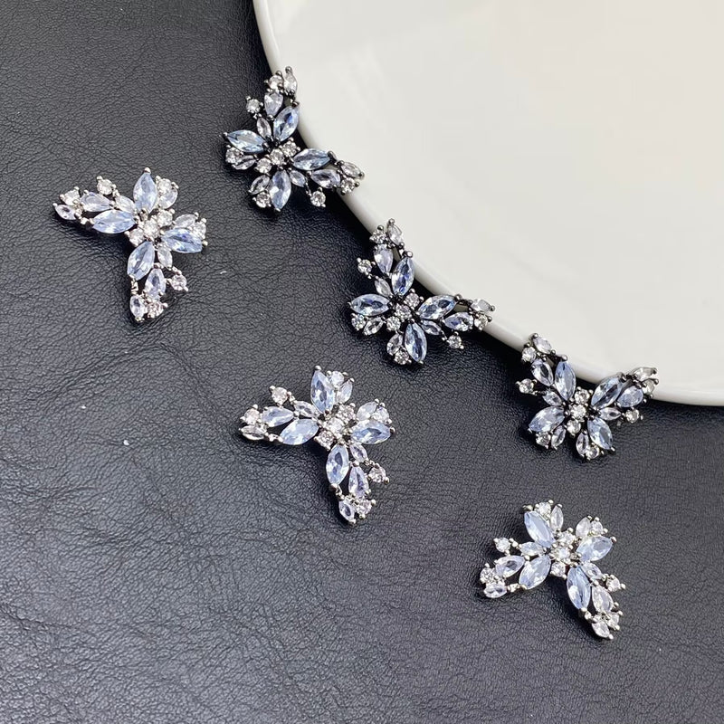 Color-preserving, full-diamond butterfly pattern, through-hole, multi-hole handmade crystal bracelet/jewelry accessory/bead stringing