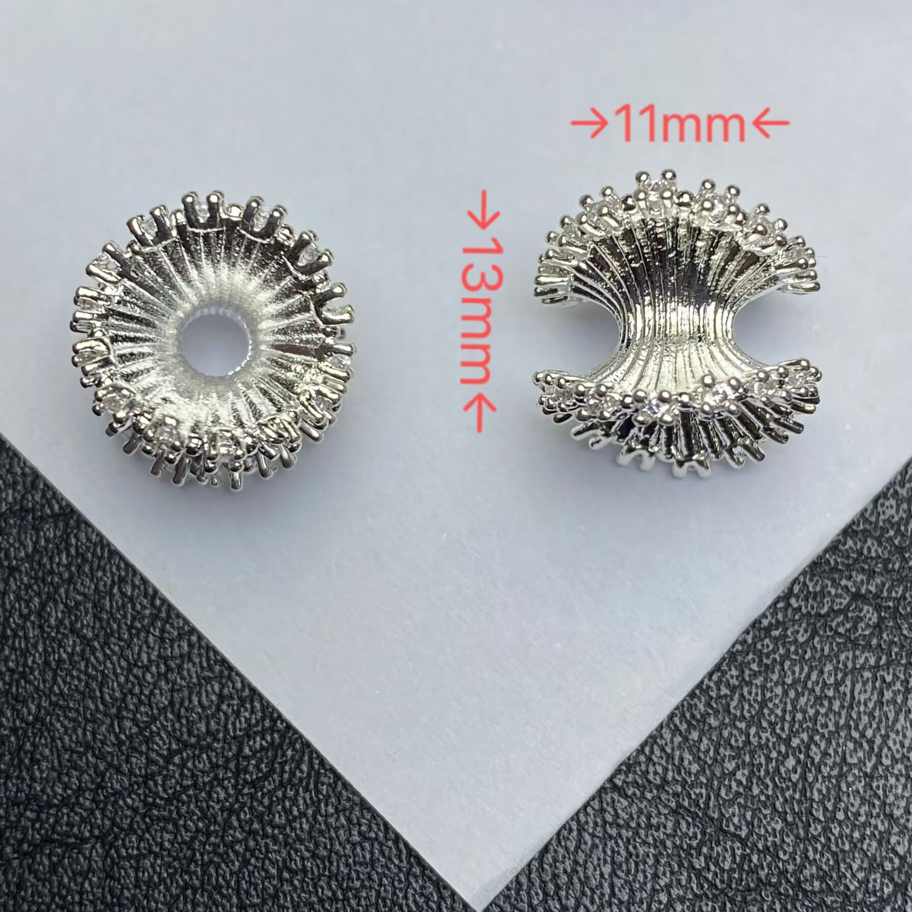 Irregular spiral flower holder crystal bracelet/bracelet, DIY jewelry accessory, diamond-set and color-preserving beaded bracelet.