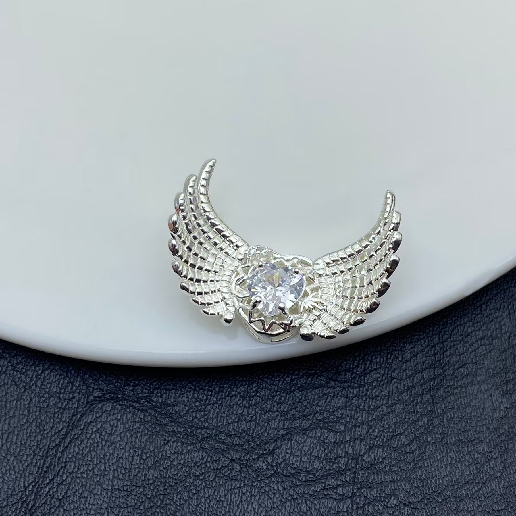 3D angel wings, full diamond heart, color-preserving zircon beads, micro-diamonds, handmade crystal bracelet/jewelry.